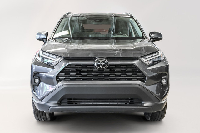 2024 Toyota RAV4 XLE | AWD | Toit ouvrant | Caméra | Carplay | * in Cars & Trucks in City of Montréal - Image 3
