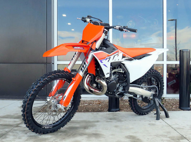 2023 KTM 300 SX in Other in Cambridge - Image 2