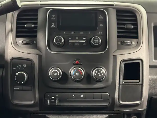 2019 Ram 1500 Classic ST - EXPRESS - 4WD - 5.7L V8 - JAMAIS ACCI in Cars & Trucks in Laval / North Shore - Image 16