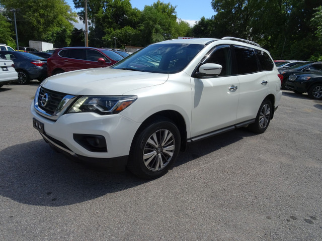 2017 Nissan Pathfinder SV in Cars & Trucks in City of Toronto - Image 2