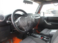 See Dealer Website for Details. 2012 Jeep Wrangler Unlimited Sahara 4x4 automatique 2 toit **CONTENT... (image 6)