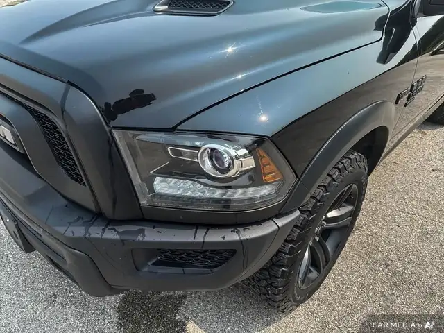 2022 RAM 1500 Classic SLT WARLOCK | SPORT HOOD | REAR SLIDING... in Cars & Trucks in London - Image 9