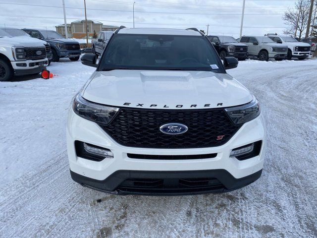 2024 Ford Explorer ST 4WD in Cars & Trucks in Calgary - Image 2