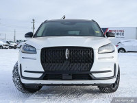 Sunroof! Let this Lincoln Corsair be your new sanctuary with its expertly crafted and mindful interi... (image 1)