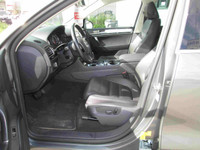 2015 Volkswagen Touareg 4WD with only 135,712km! Equipped with remote keyless entry, power windows,... (image 7)