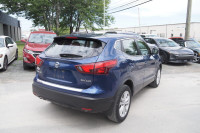 2018 Nissan Qashqai SV AWD 2.0 lt All Wheel Drive Heated Seats Sunroof CD Back Up Camera Alloys. Tra... (image 4)