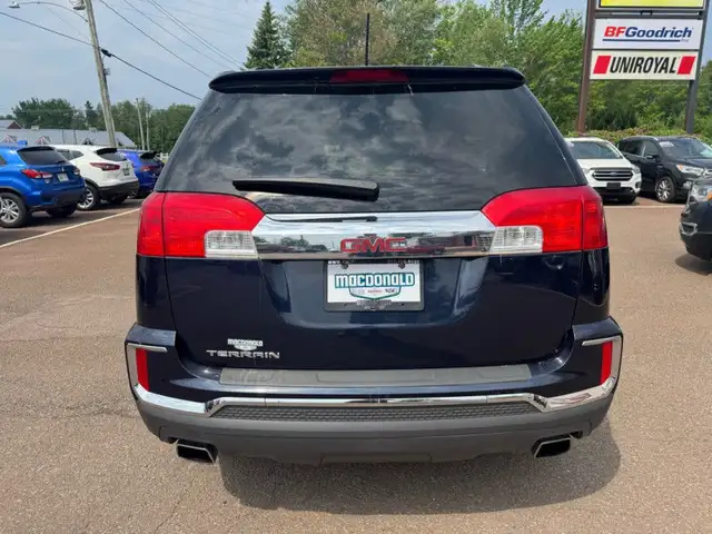 2017 GMC Terrain SLE - A/C - $129 B/W in Cars & Trucks in Moncton - Image 7