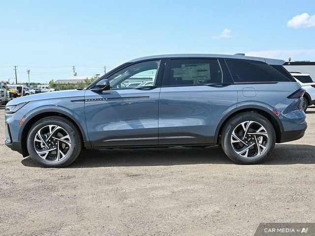 2025 Lincoln Nautilus Premiere Hybrid in Cars & Trucks in Edmonton - Image 3