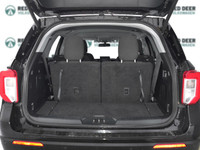 3rd Row Seat, AWD, Android Auto / Apple CarPlay, Blind Spot Monitor, Lane Departure Warning, Parking... (image 7)