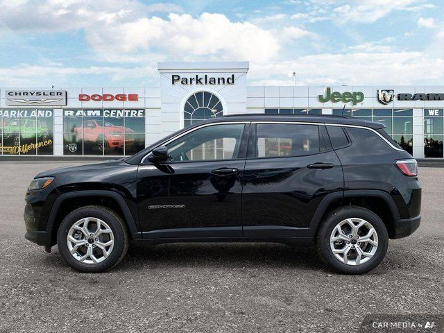 2025 Jeep Compass North 4X4 Nav Heated Seats & Steering in Cars & Trucks in St. Albert - Image 2