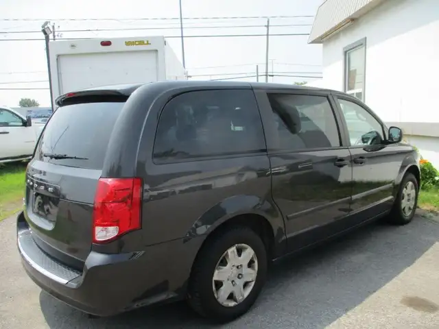 2012 Dodge Grand Caravan SE 7 places 93 738 km financement maiso in Cars & Trucks in Laval / North Shore - Image 2