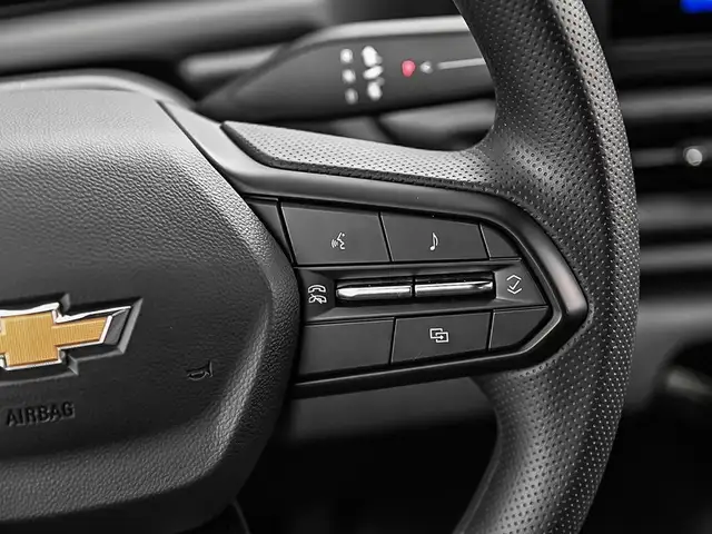 2024 Chevrolet Silverado EV 4WT in Cars & Trucks in City of Montréal - Image 16