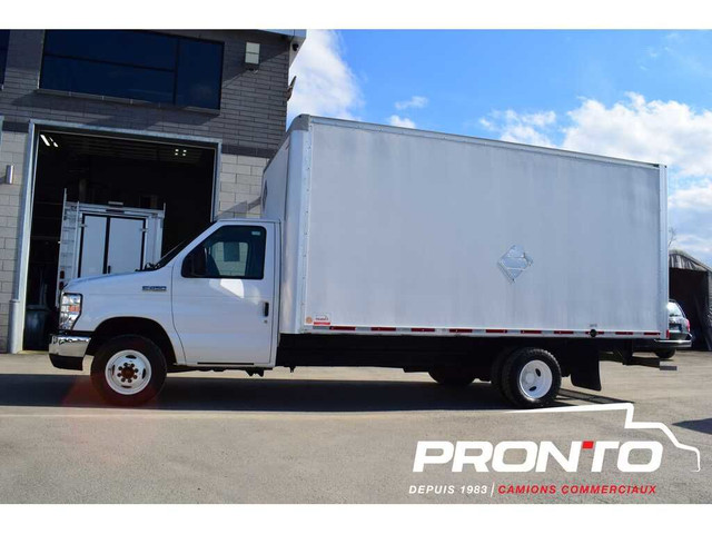 2018 Ford E-Series Cutaway E-450 ** Cube 16 pieds ** Superbe Con in Cars & Trucks in Laval / North Shore - Image 4