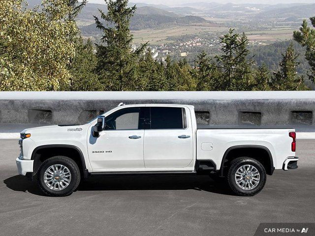 2023 Chevrolet Silverado 3500HD High Country | Tonneau Cover in Cars & Trucks in Cowichan Valley / Duncan - Image 2