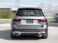 2021 Mercedes Benz GLB-250 AMG PKG Grey Exterior on two tone Back and white Interior comes with Back... (image 4)