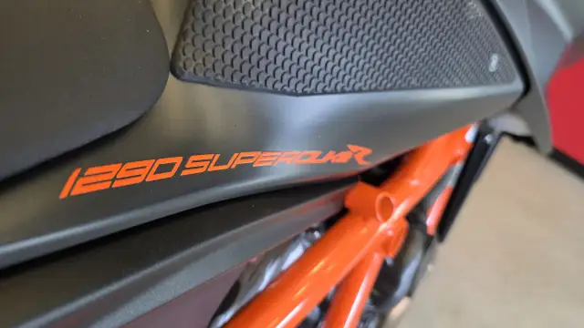 2021 KTM Super Duke 1290 R in Street, Cruisers & Choppers in Nanaimo - Image 8
