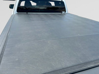 The GMC Canyon can carry up to 1620 pounds of people or cargo, and tow up to 7,000 pounds. White in... (image 9)