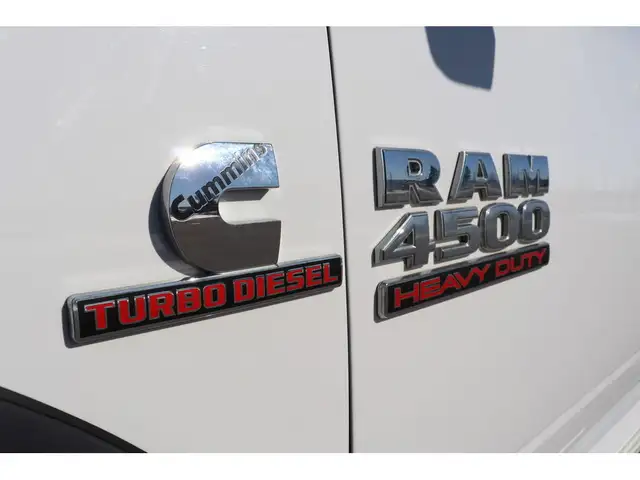2015 Dodge RAM 4500 CREW DUALLY 6.7L CUMMINS 4X4, SERVICE BODY & in Cargo & Utility Trailers in Winnipeg - Image 25