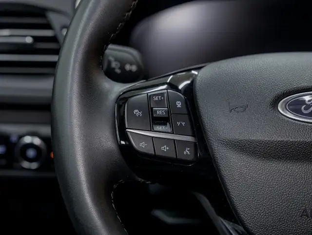 2023 Ford Escape PLATINUM AWD *NAV* SIÈGES / VOLANT CHAUF CARPLA in Cars & Trucks in Laurentides - Image 15