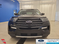 Low Mileage, Remote Start, Heated Steering Wheel, Power Liftgate, Lane Keep Assist, Apple CarPlay! A... (image 4)