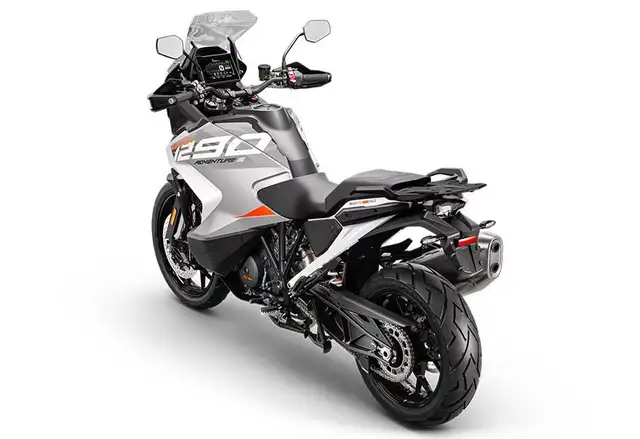 2024 KTM 1290 SUPER ADVENTURE S in Sport Touring in Longueuil / South Shore - Image 4