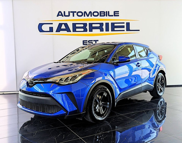 2020 Toyota C-HR LE in Cars & Trucks in City of Montréal