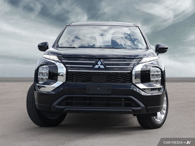 2025 Mitsubishi Outlander ES | AWD | 7PASS | BLIND | TECH | SAFE in Cars & Trucks in Oakville / Halton Region - Image 2