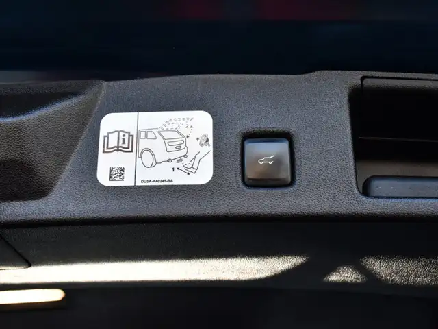 2020 Ford Escape SEL in Cars & Trucks in Kitchener / Waterloo - Image 30