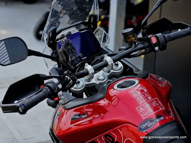 2025 Triumph Tiger 900 GT Pro Carnival Red Sapphire Black in Street, Cruisers & Choppers in Oshawa / Durham Region - Image 16