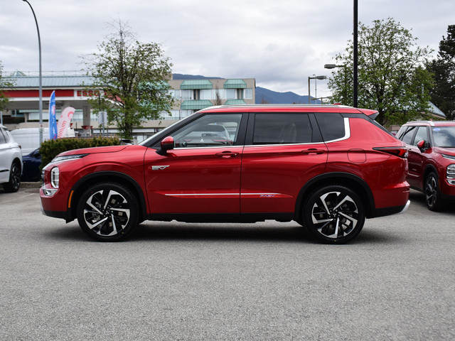 2024 Mitsubishi Outlander PHEV SEL - Panoramic Sunroof, Power Li in Cars & Trucks in Burnaby/New Westminster - Image 2