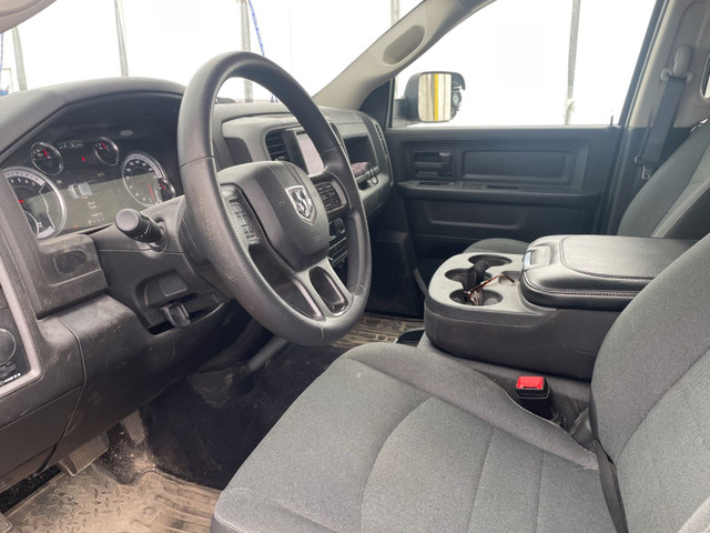 2022 Ram 1500 Classic TRADESMAN CREW 4X4 V8 *GR REMORQ* CARPLAY  in Cars & Trucks in Laurentides - Image 3