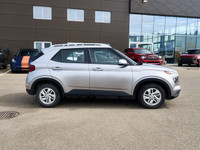 This Hyundai Venue boasts a Regular Unleaded I-4 1.6 L/98 engine powering this Variable transmission... (image 5)