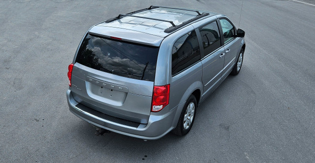 2013 Dodge Grand Caravan SXT in Cars & Trucks in Ottawa - Image 2