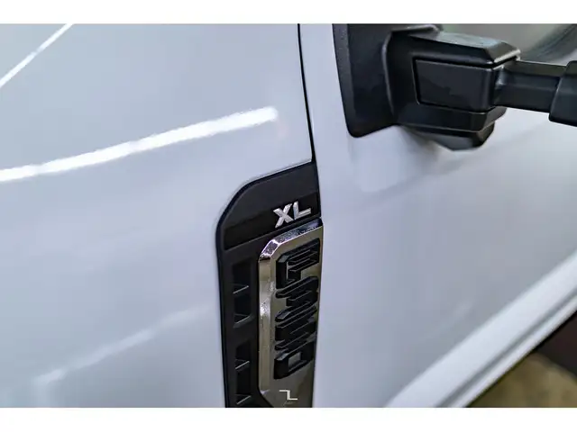 2023 Ford F-350 4x4 Crew Cab XL FX4 BCam in Cars & Trucks in Grande Prairie - Image 28