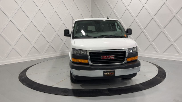 2024 GMC Savana 3500 LT LT| 15 PASSENGER| 6.6L V8 in Cars & Trucks in Markham / York Region - Image 3