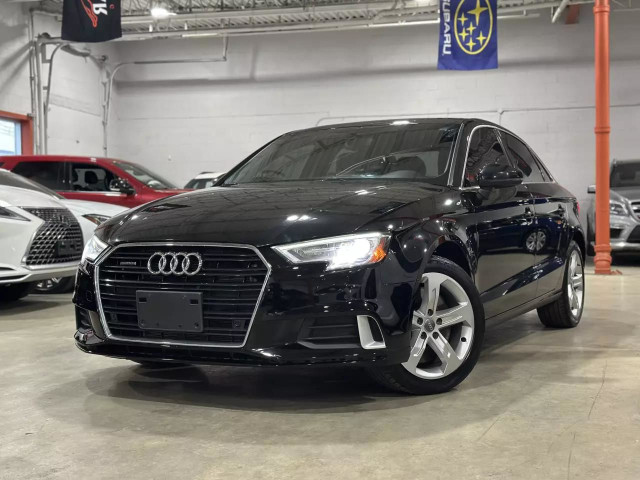 2019 AUDI A3 Komfort in Cars & Trucks in City of Montréal - Image 2