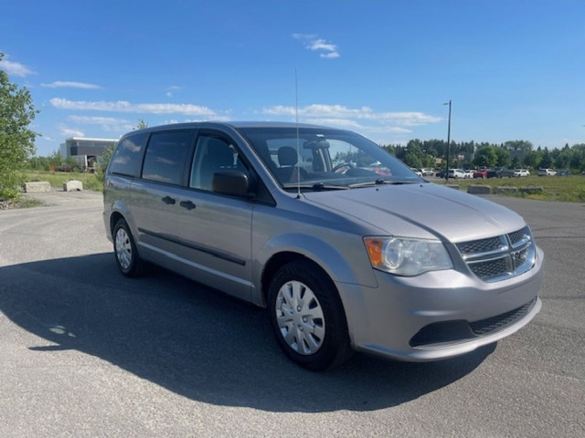 2014 Dodge Grand Caravan SE in Cars & Trucks in Laval / North Shore - Image 4