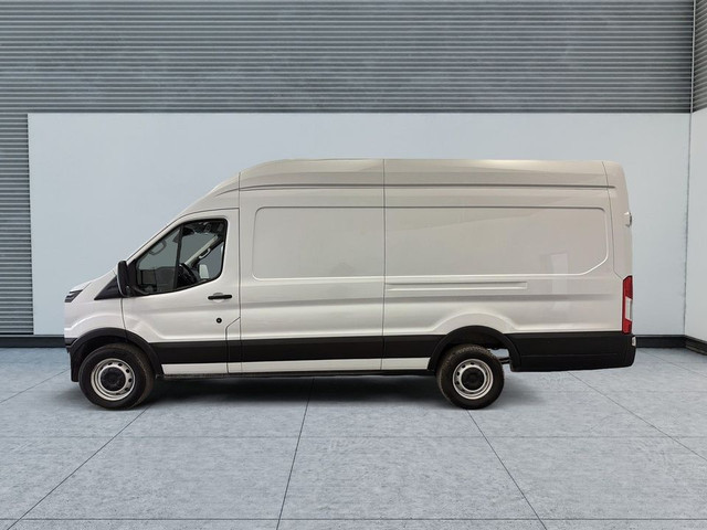 2023 Ford Transit Cargo Van T-250 148? Air climatise Camera de r in Cars & Trucks in Laval / North Shore - Image 2