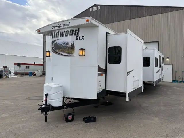 2015 Forest River Wildwood 402QBQ Destination Home in Park Models in St. Albert - Image 10