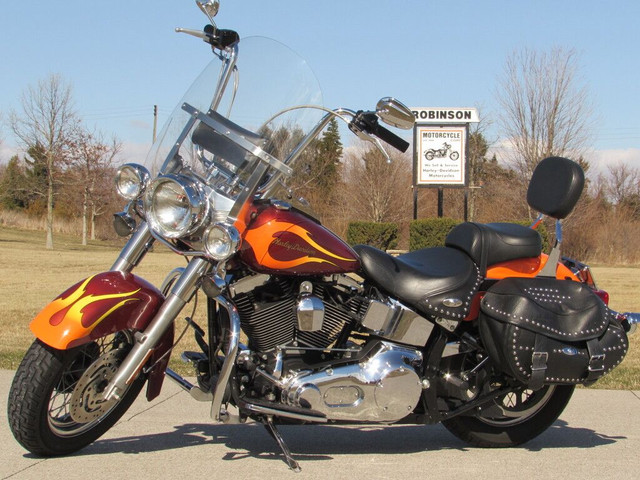 2003 Harley-Davidson FLSTC Heritage Softail Classic Rinehart Exh in Street, Cruisers & Choppers in Leamington - Image 2
