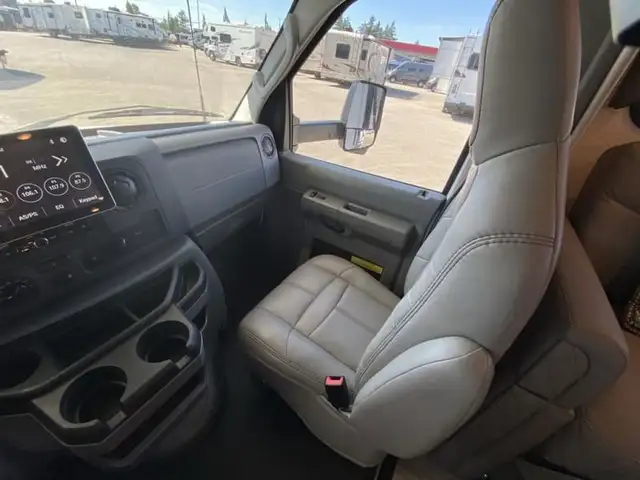 2024 Thor Motor Coach Outlaw 29J in RVs & Motorhomes in Abbotsford - Image 34