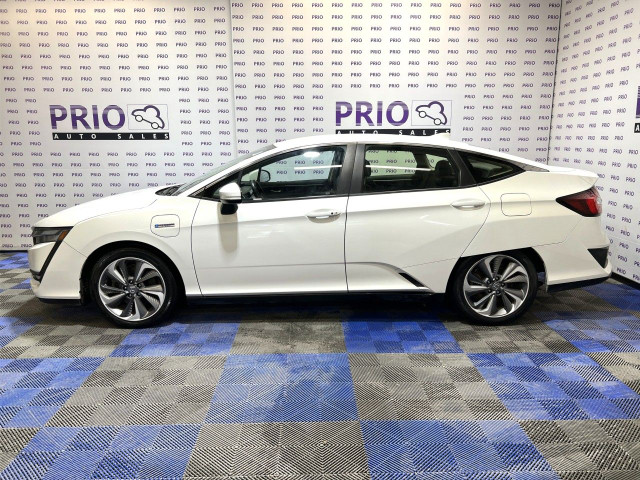2020 Honda Clarity Plug-In Hybrid in Cars & Trucks in Ottawa - Image 2