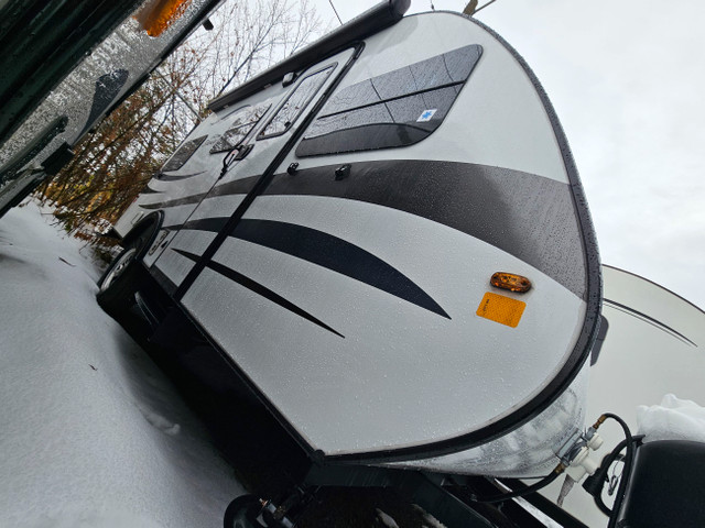 PROLITE EVASION 2022 AIR CLIM / PROPANE DOUBLE / CABINETS EXTRA in Travel Trailers & Campers in Laurentides