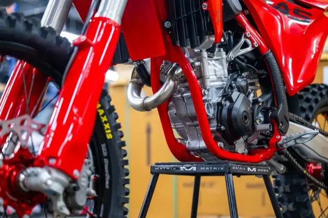 2025 GASGAS MC 250F in Dirt Bikes & Motocross in Longueuil / South Shore - Image 11
