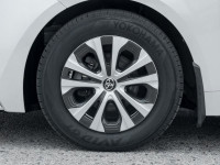Wireless Charging, Heated Steering Wheel, Heated Rear Seats, Lane Keep Assist, Proximity Key, Blind... (image 3)