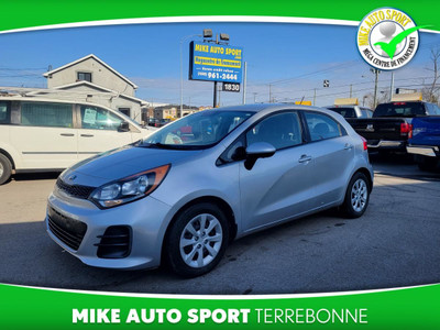 KIA RIO Hayon 5 portes, boîte automatique EX 2016!!