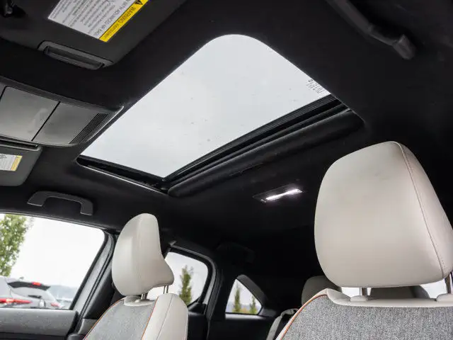 2022 Mazda MX-30 EV GS | NO ACCIDENTS | SUNROOF | 360 BACKUP CAM dans Autos et camions dans Kelowna - Image 23