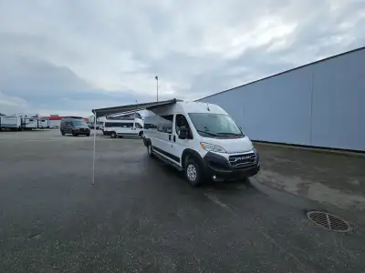 Thor Motor Coach Dazzle 2LB Class B gas motorhome highlights: Dual Twin Beds (Convert to King) Wet B...