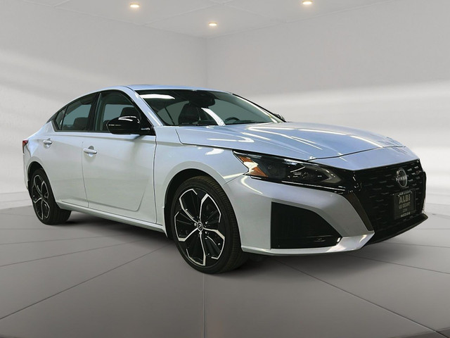 2023 Nissan Altima SR PREMIUM CUIR TOIT NAV 4RM in Cars & Trucks in Laval / North Shore - Image 3