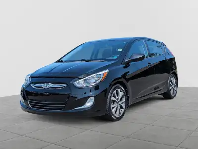 Low Km Accent SE with Sunroof, and Heated Seats!This 2017 Hyundai Accent SE offers an incredibly eff...